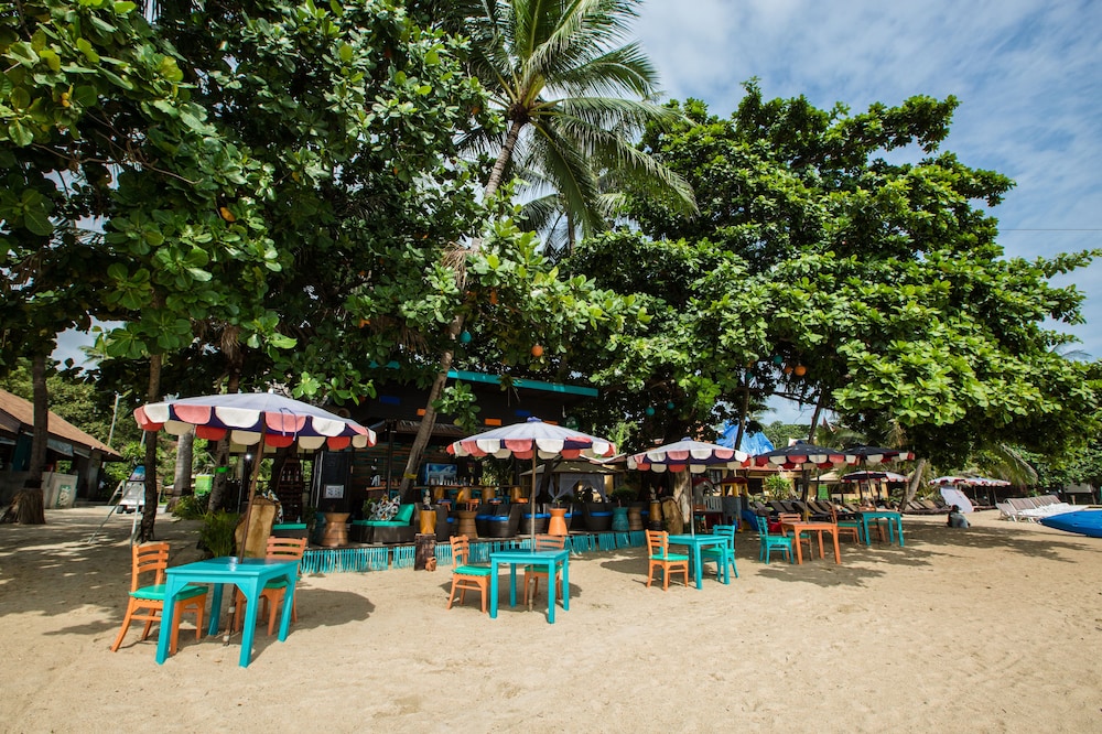 Fair House Beach Resort & Hotel 68/77