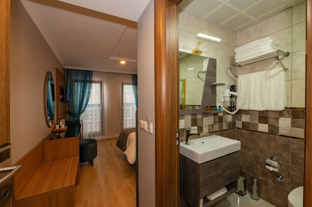 New Emin Hotel 17/20