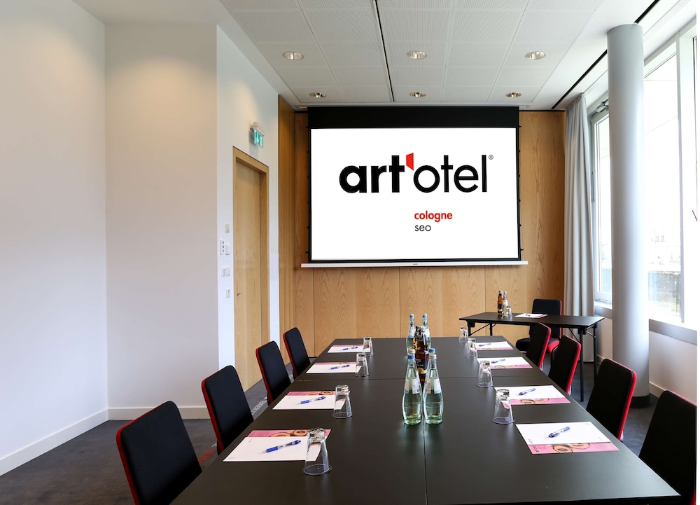 art otel Cologne powered by Radisson Hotels 38/50