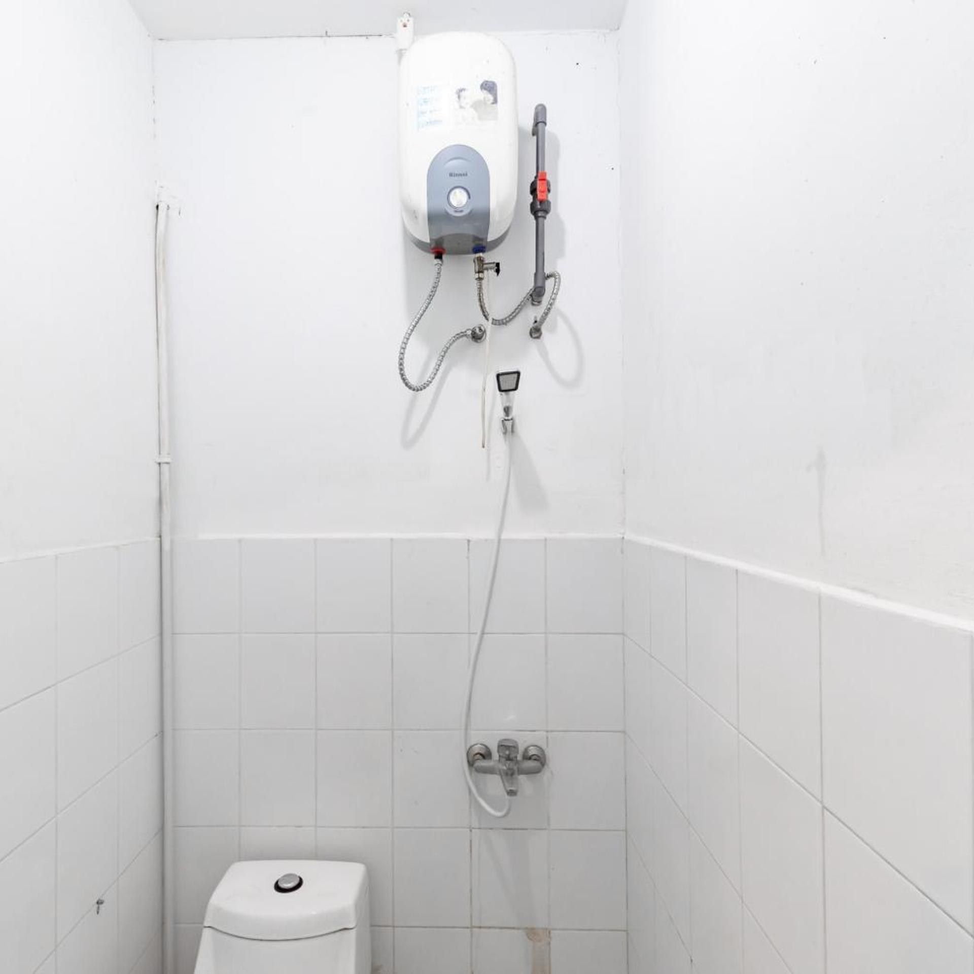 RedDoorz Plus near Kepri Mall 44/44