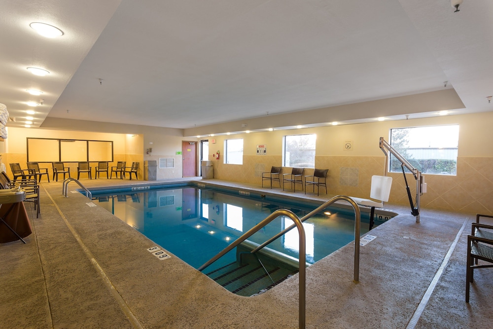 swimming pool spa