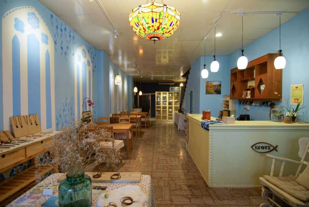 Fish Hostel 7/50