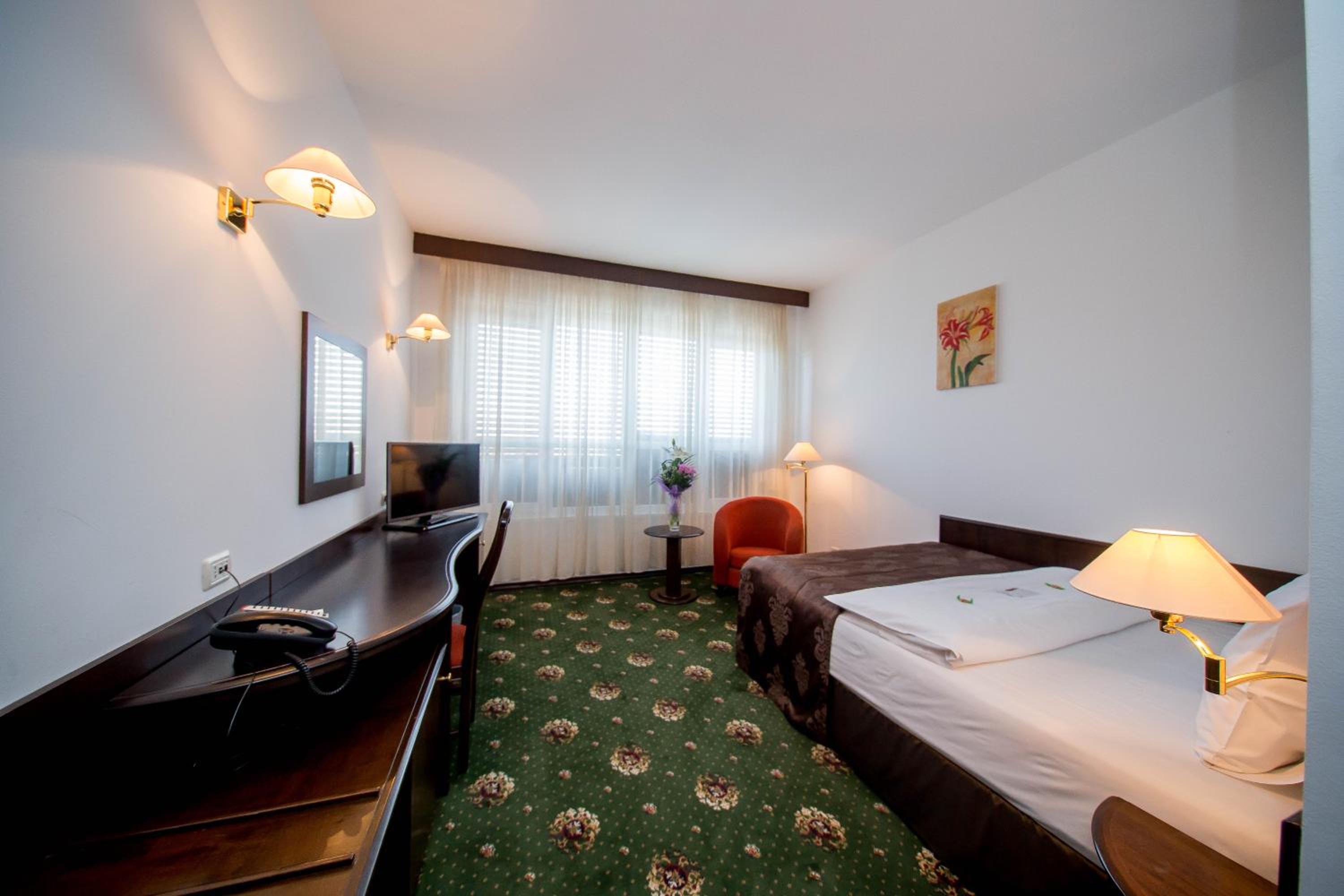 غرفة قياسية مفردة، Best Western Central Hotel 2/10
