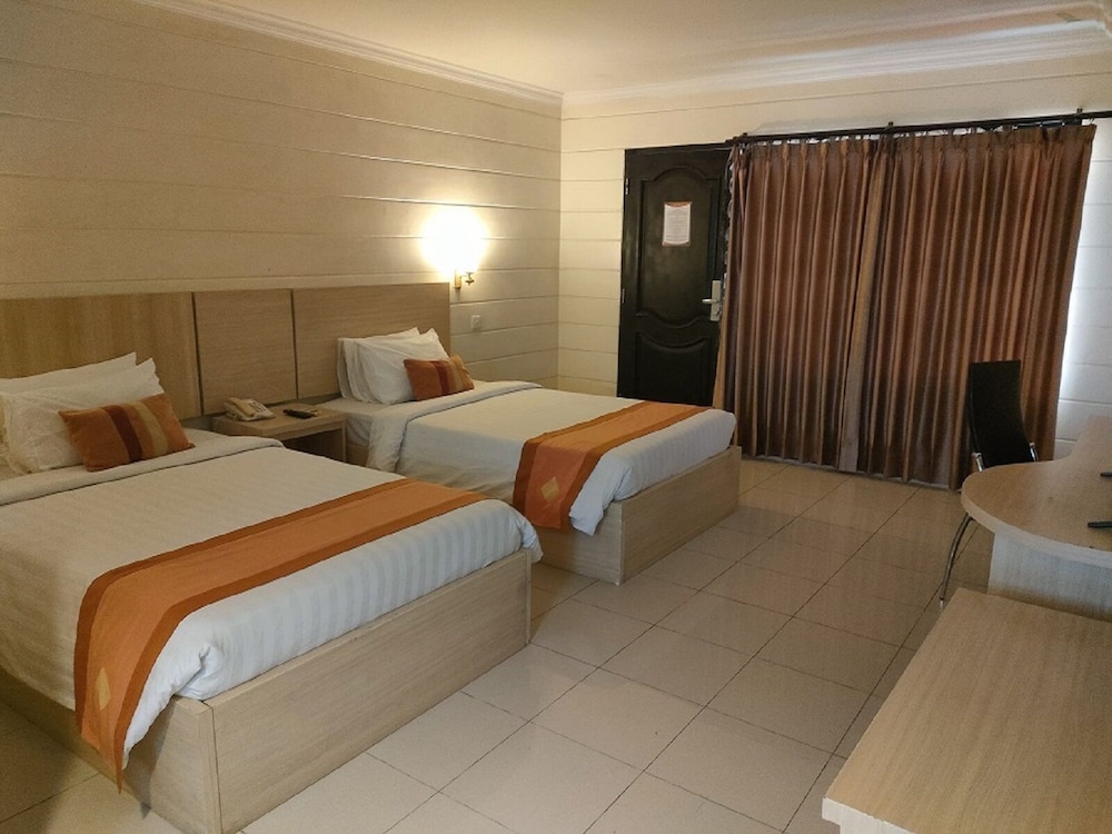 Hotel Mega Lestari 7/25