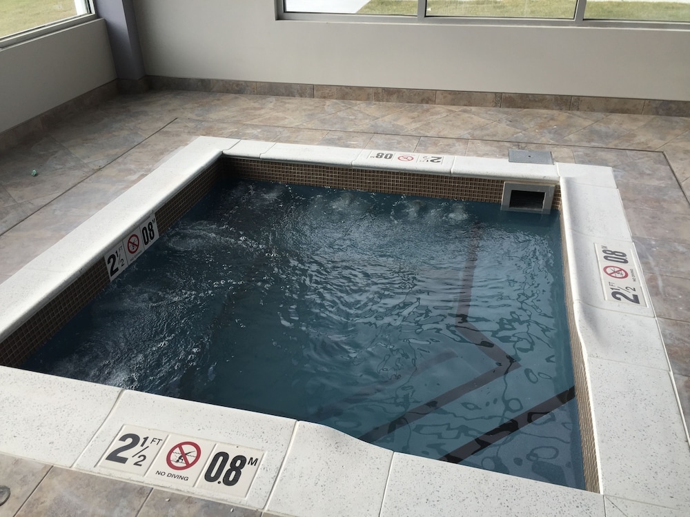 swimming pool spa