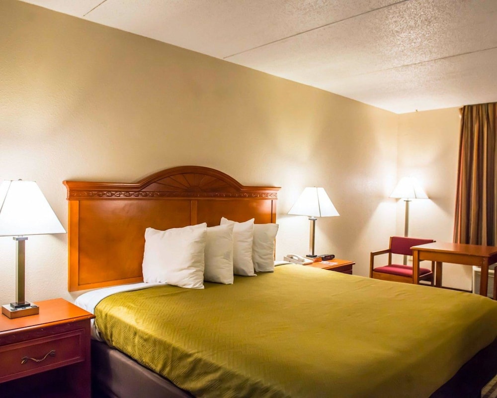 Econo Lodge Panama City St. Andrews 22/44