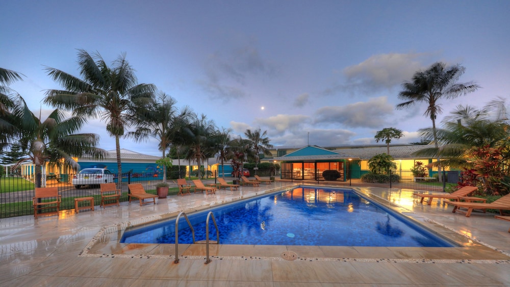 Aloha Apartments 12/61