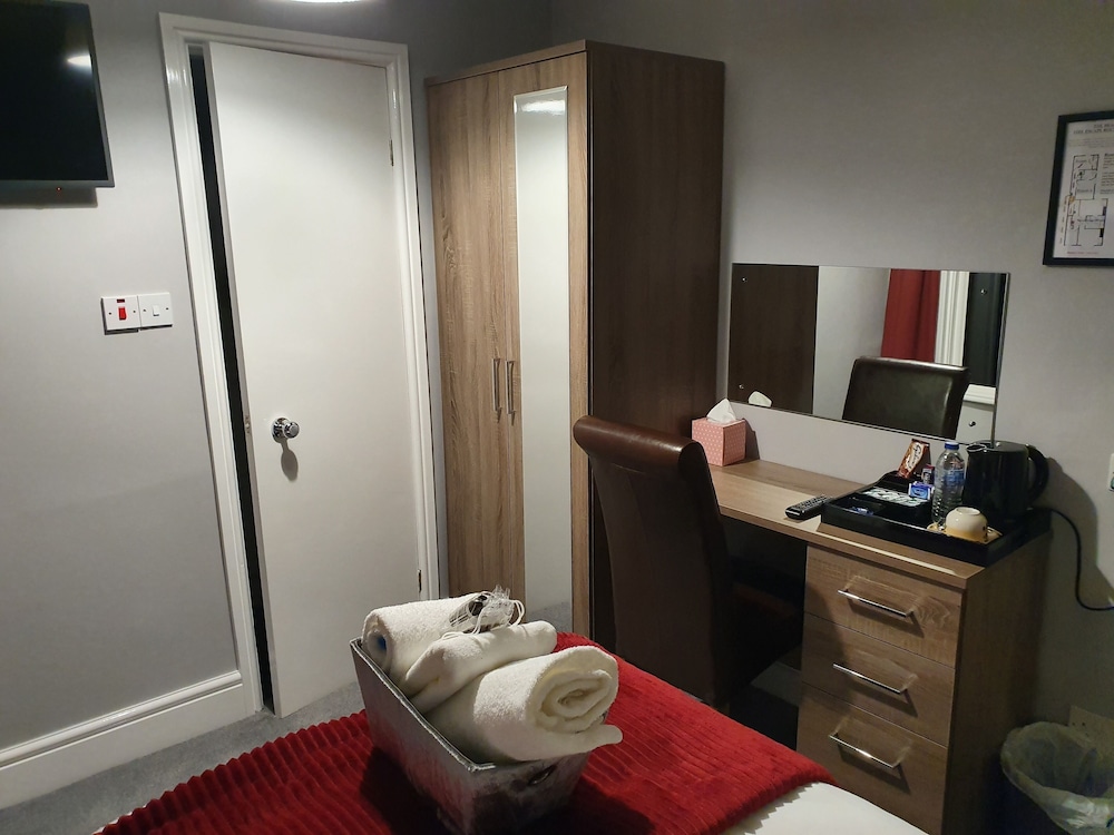 The Braemar Hotel 49/50