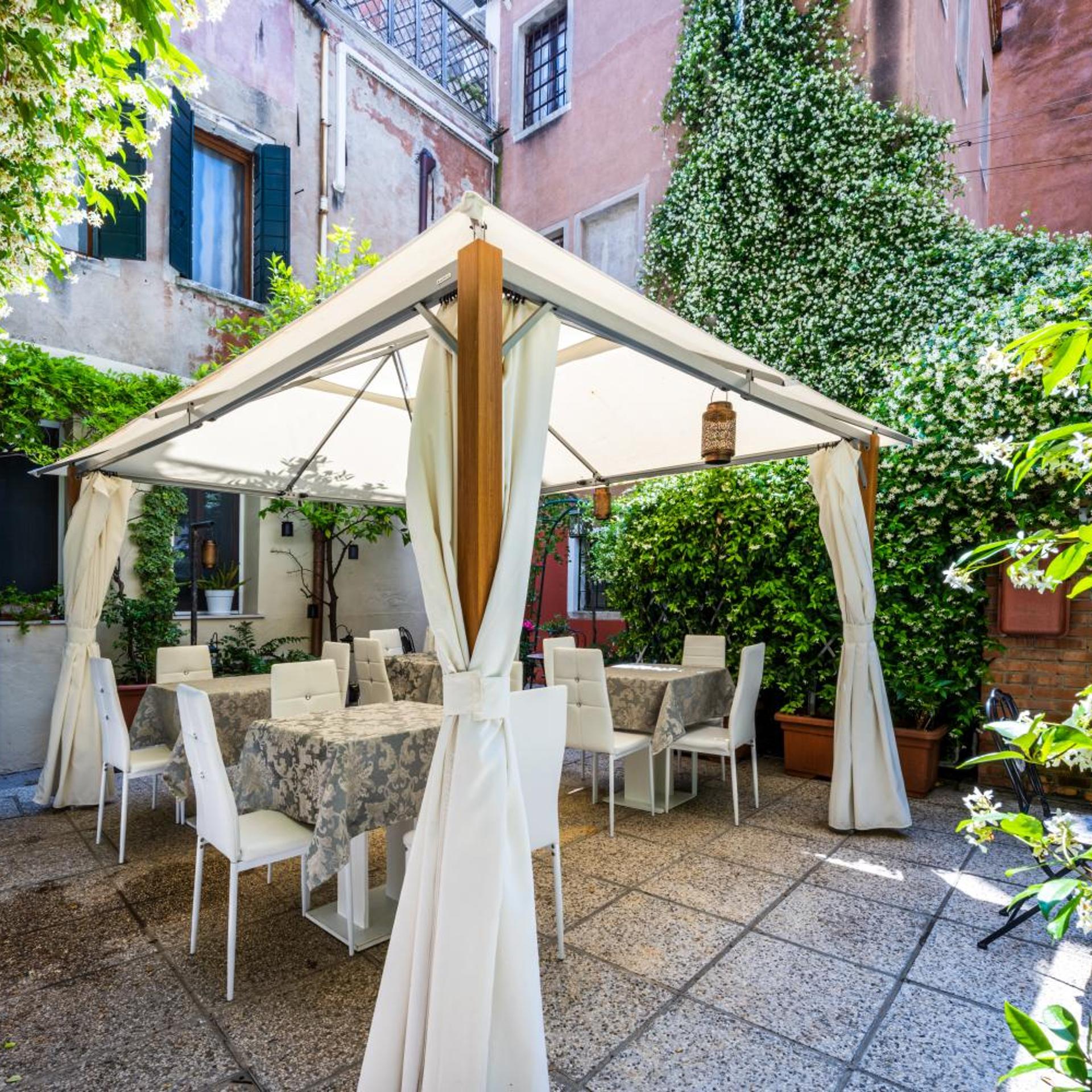 Hotel Apostoli Garden 37/50
