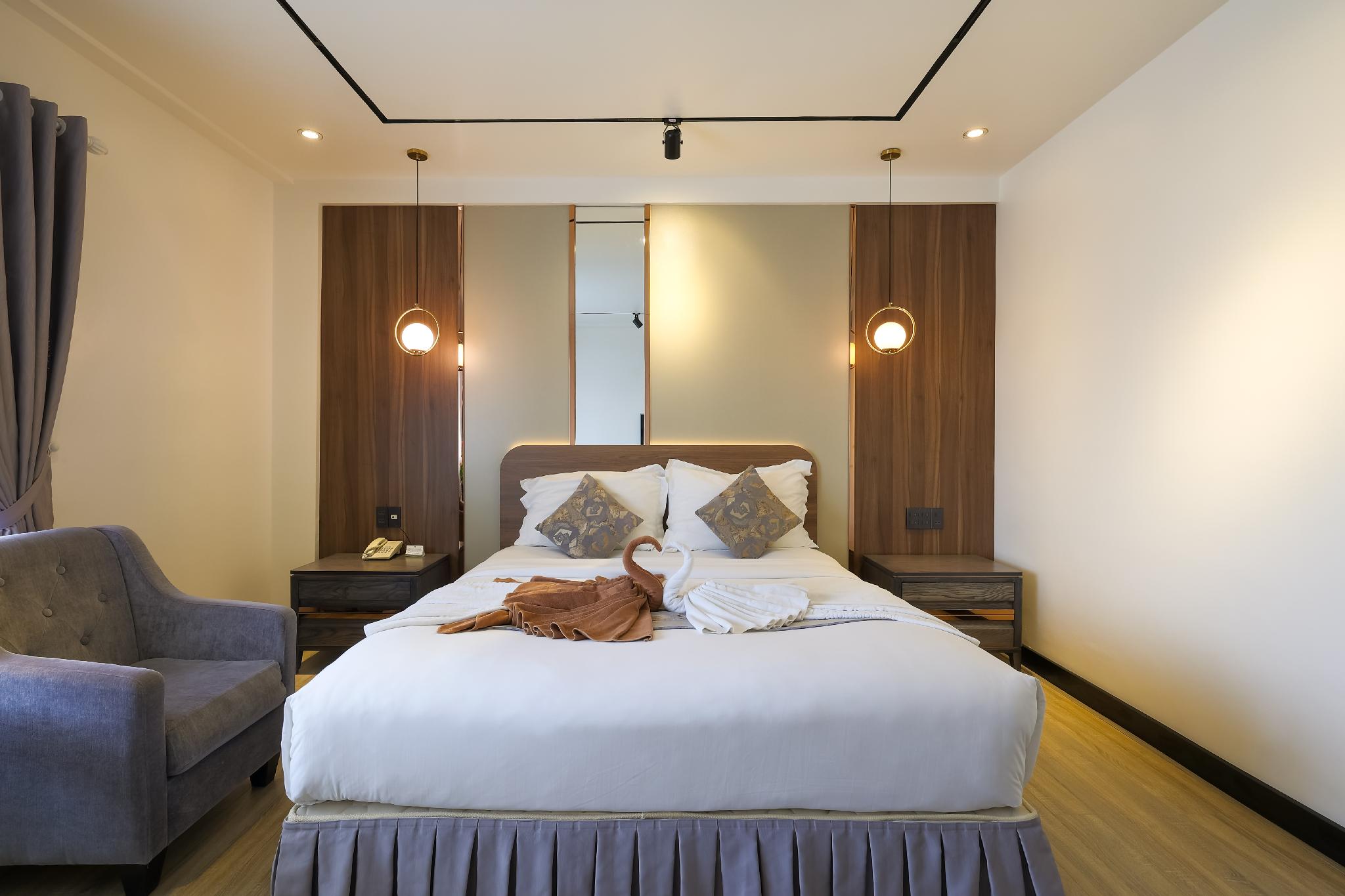 Senior, Deluxe, Double Bed