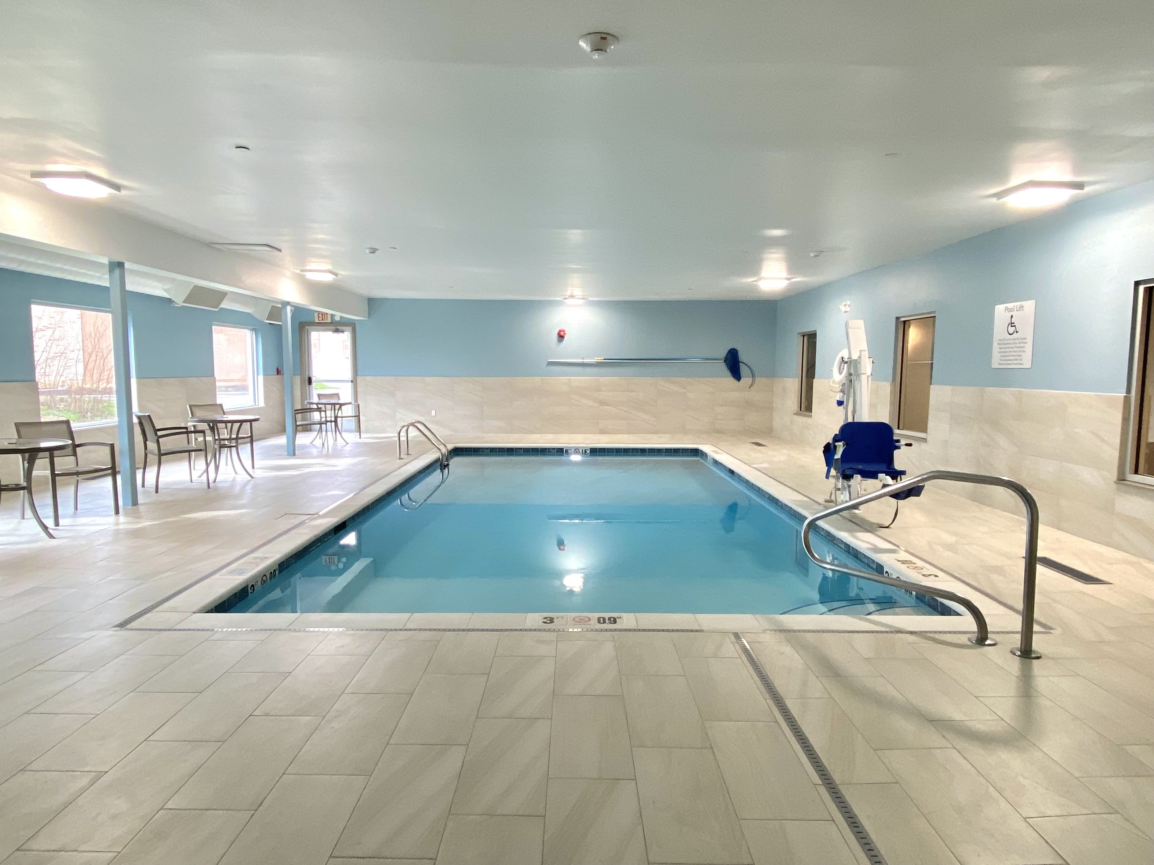 Holiday Inn Express and Suites Elyria 5/17