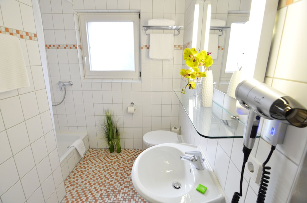 Neu Heidelberg - Guesthouse & Apartments 44/50