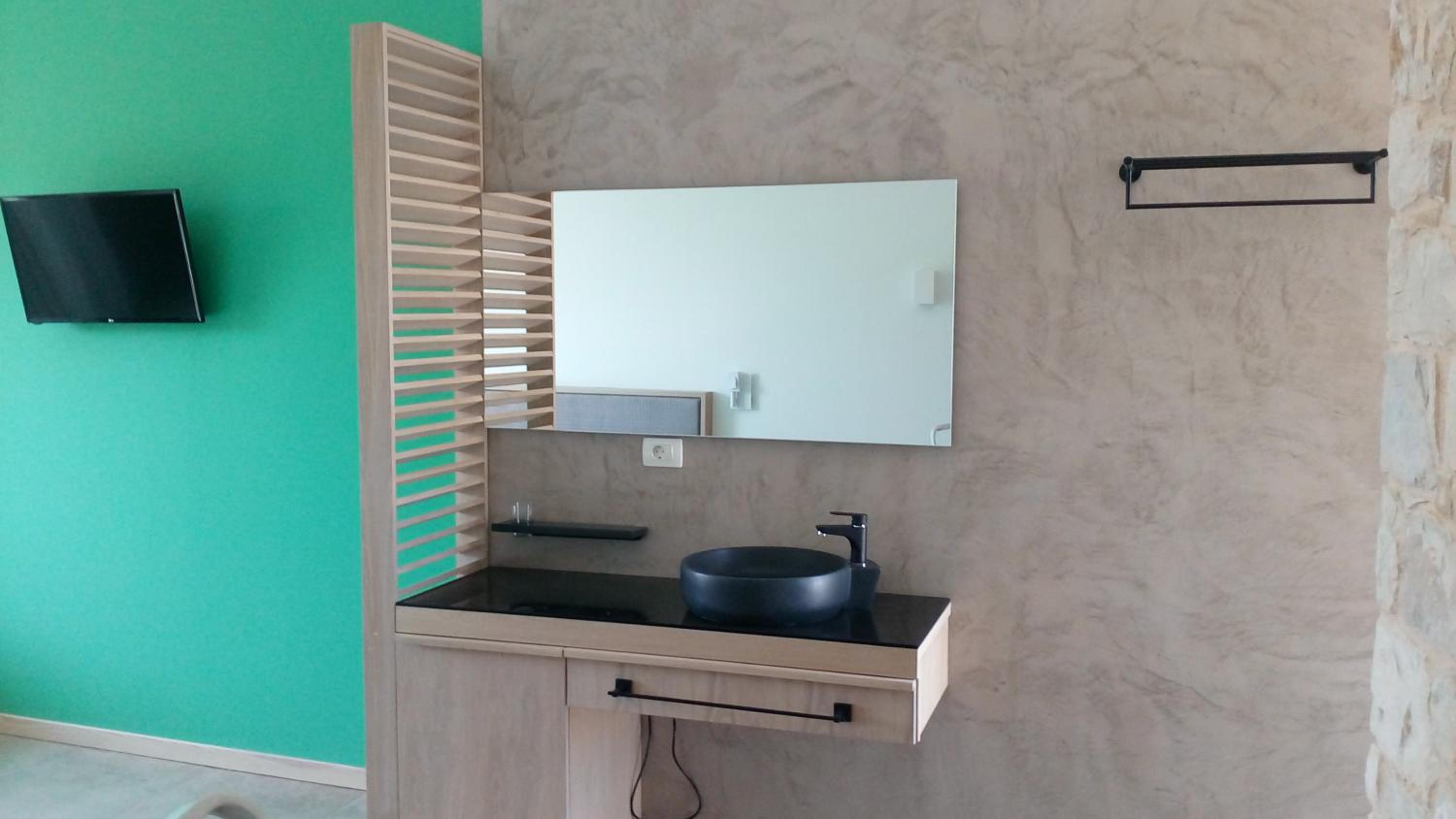 Kalamaki Luxury Suites 40/51