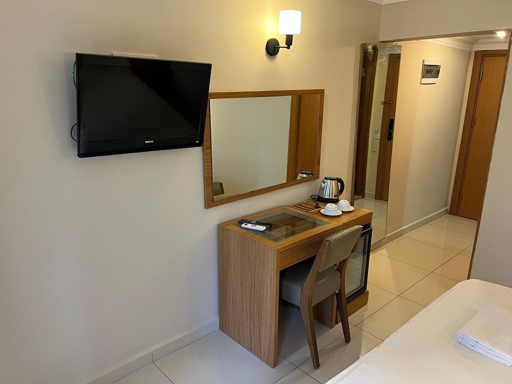 Qualia Park Hotel 34/50