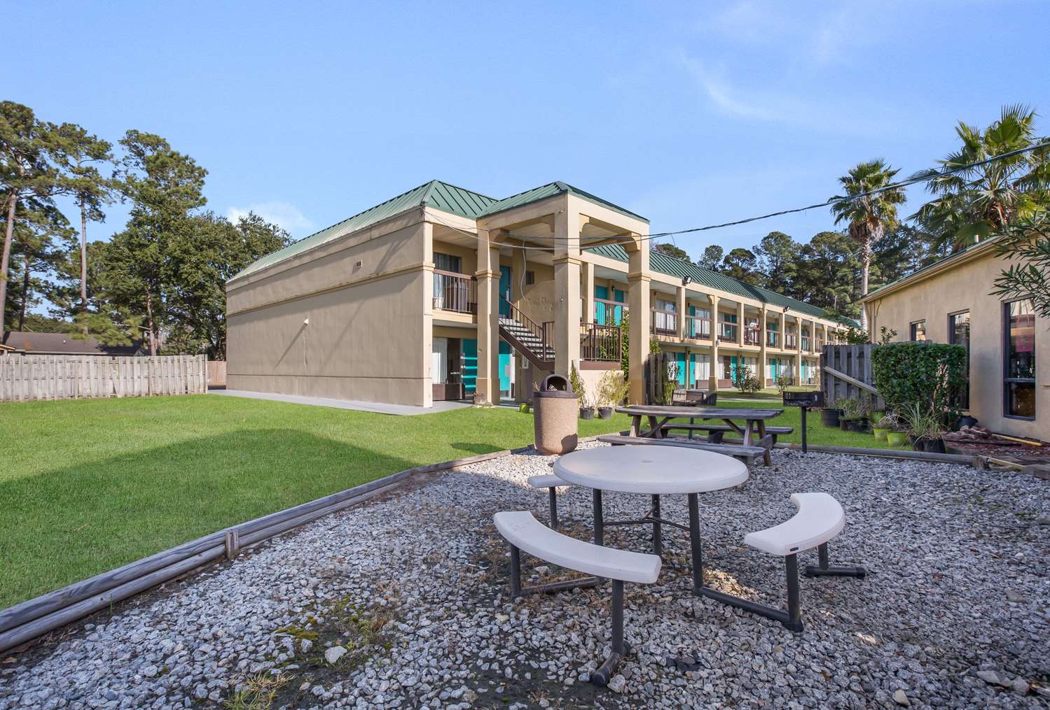Econo Lodge Inn & Suites Hardeeville-I-95 6/59