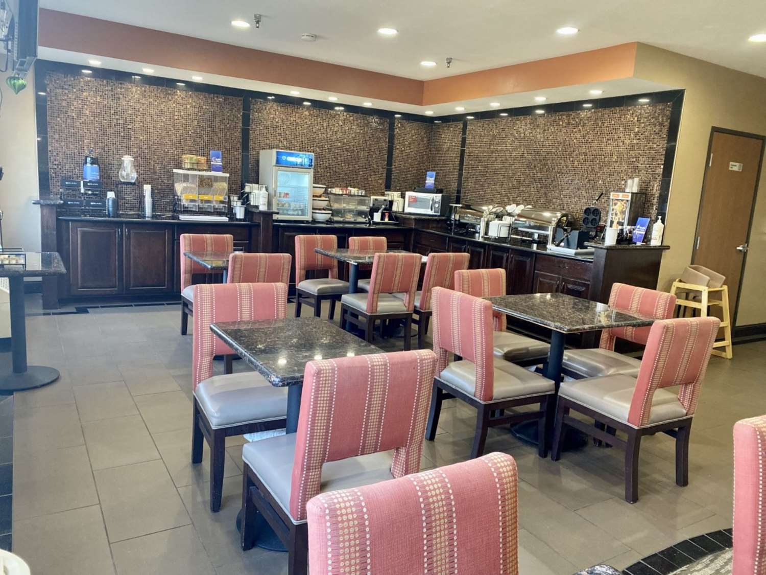 Best Western Emporia Inn 14/21
