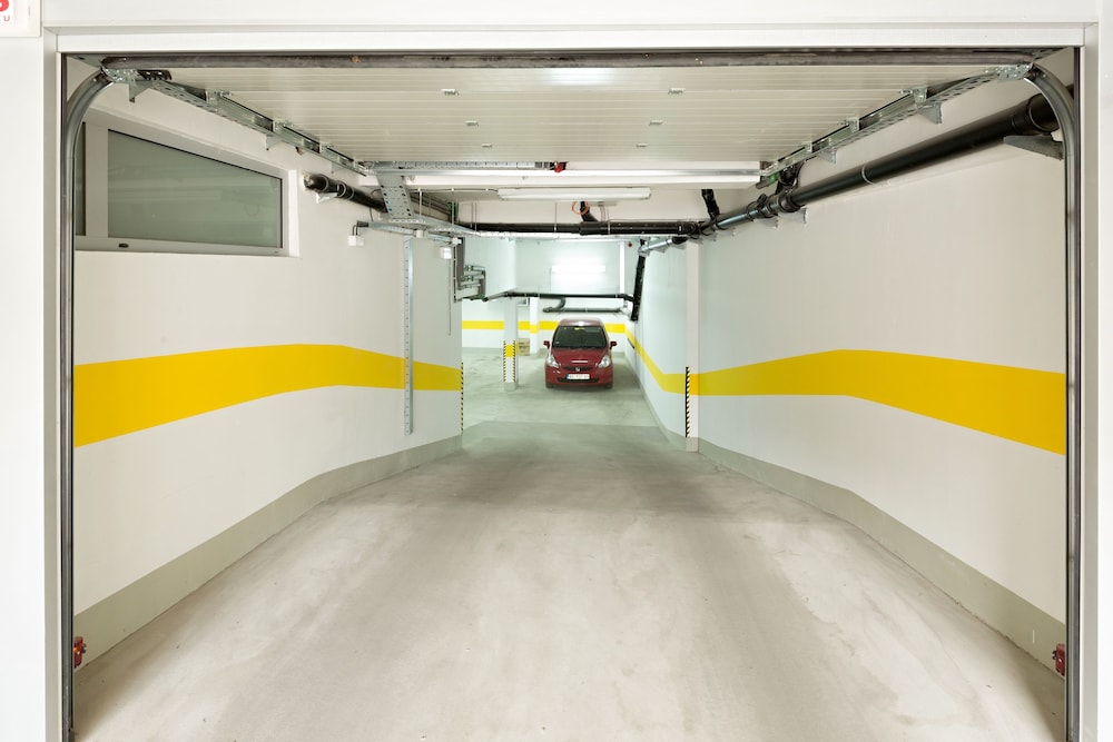 HOTEL TESLA SMART STAY 40/43