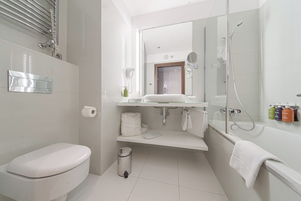 Qubus Hotel Bydgoszcz 58/60