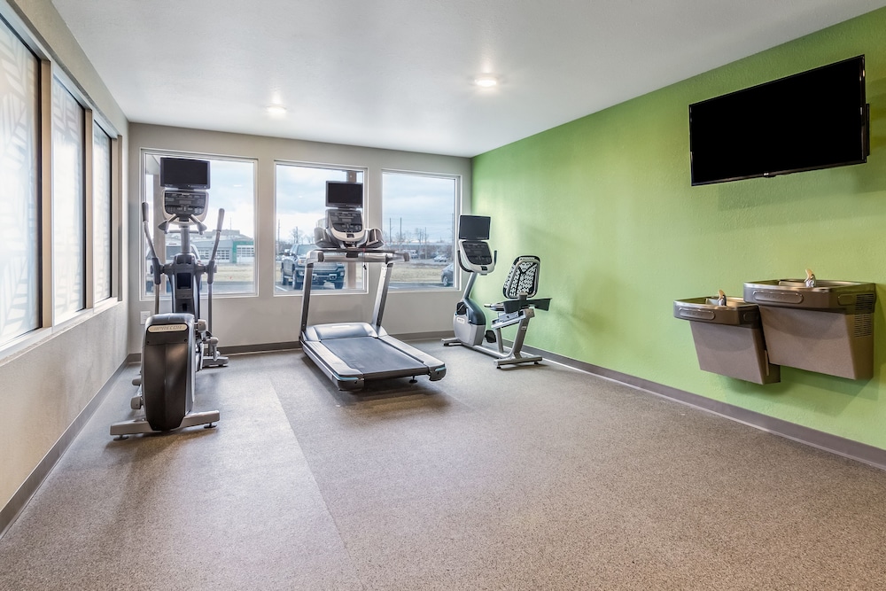 WoodSpring Suites Colton 25/40