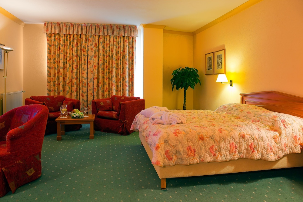 Butterfly Health Spa Hotel 6/50