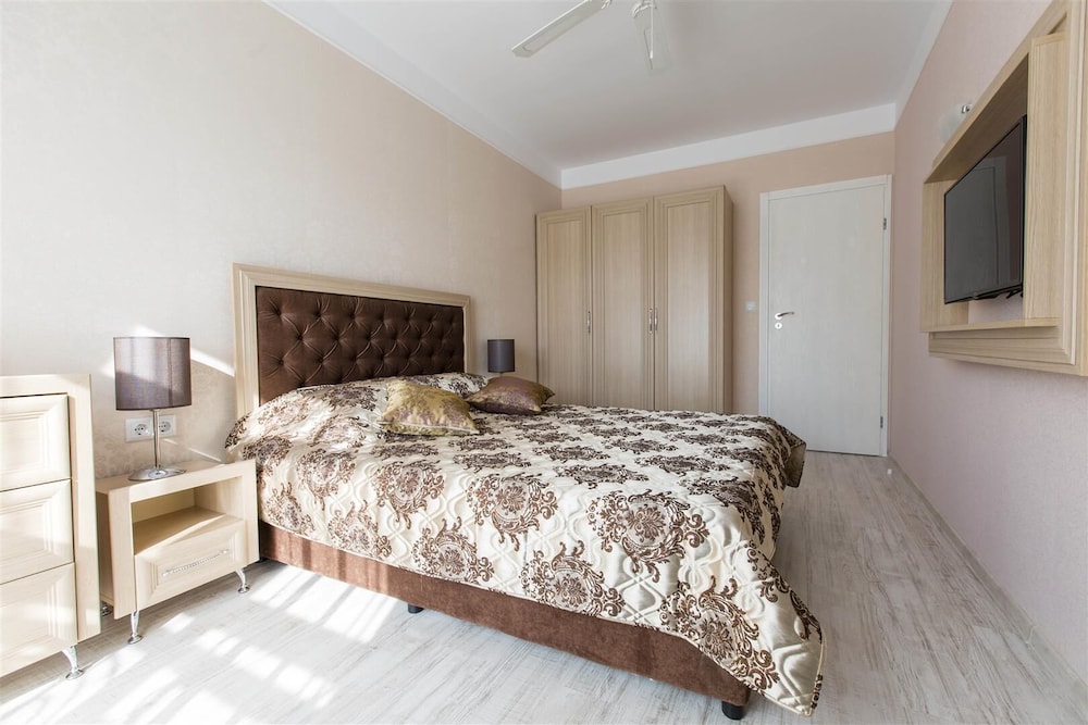 Harmony Suites 2 3 25/65