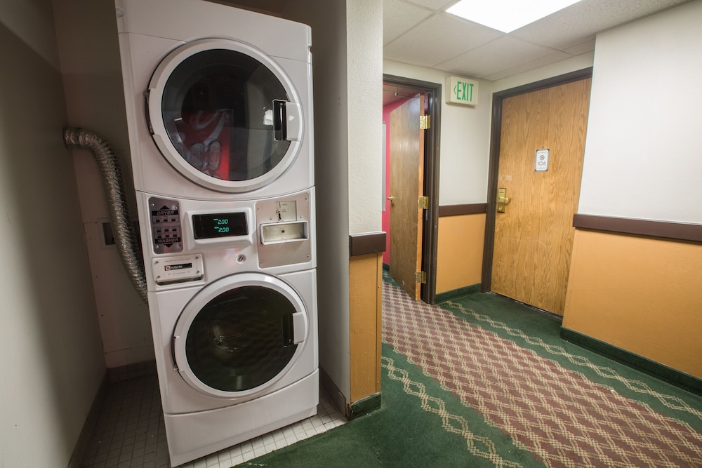 Bridgeway Inn and Suites Portland Airport (ex. Rodeway Inn and Suites NE 181st Avenue) 15/29