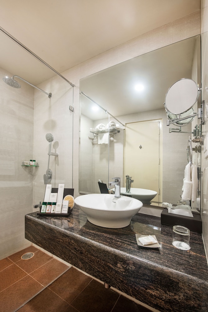 The Fern Residency Yeshwanthpur 50/50