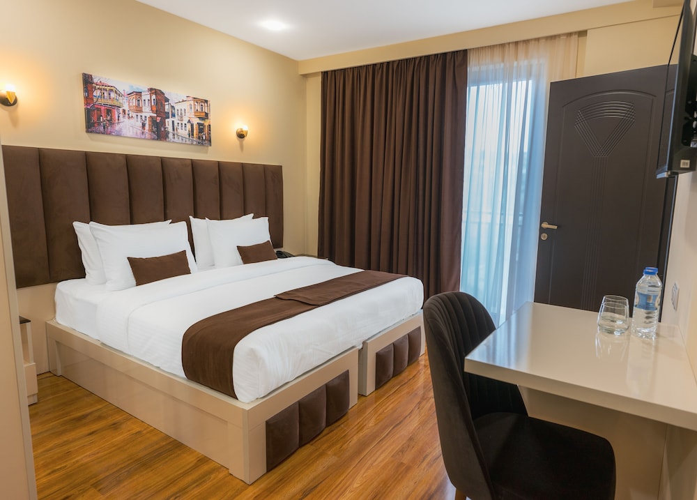 Hotel Residence Plaza 24/63