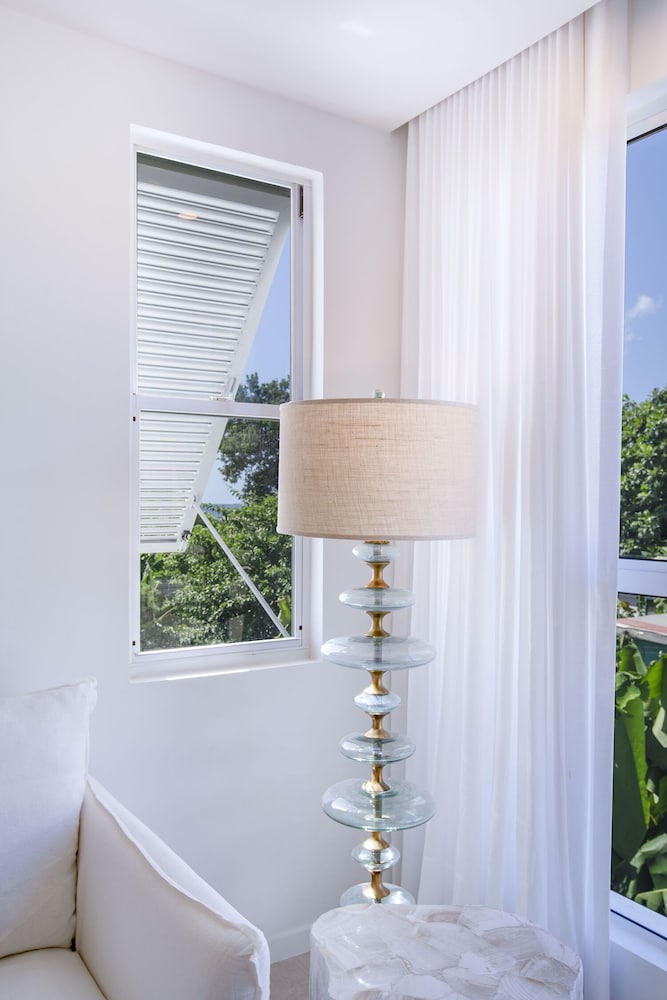 Palm Grove Villas and Hotel 19/27