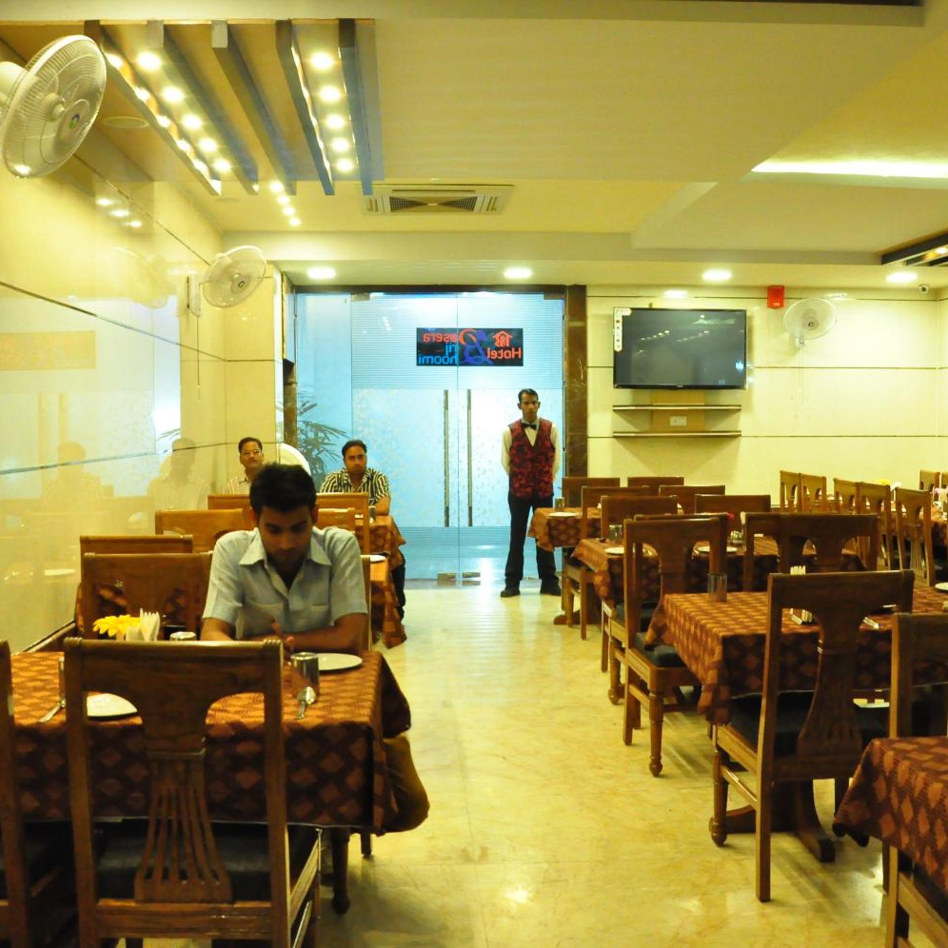 Hotel Basera Brij bhoomi 38/43