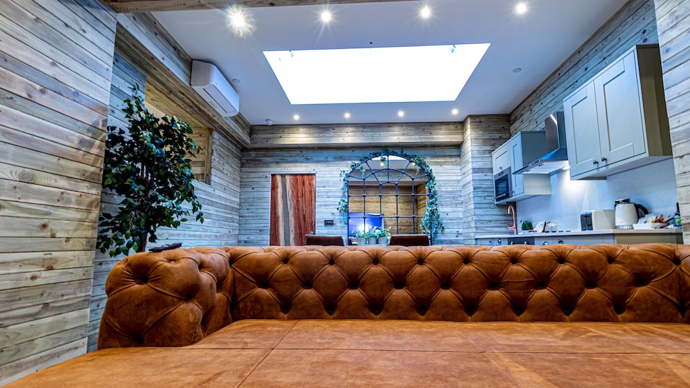 The Hotel Chester 38/50