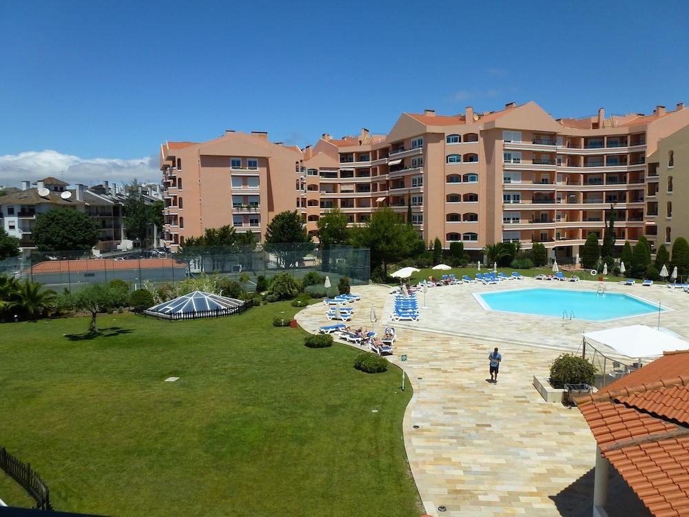 Riviera Hotel Carcavelos 44/50