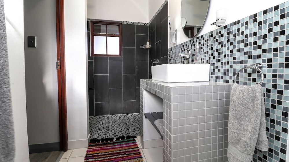 Port Del Mar Luxury Guesthouse 47/50