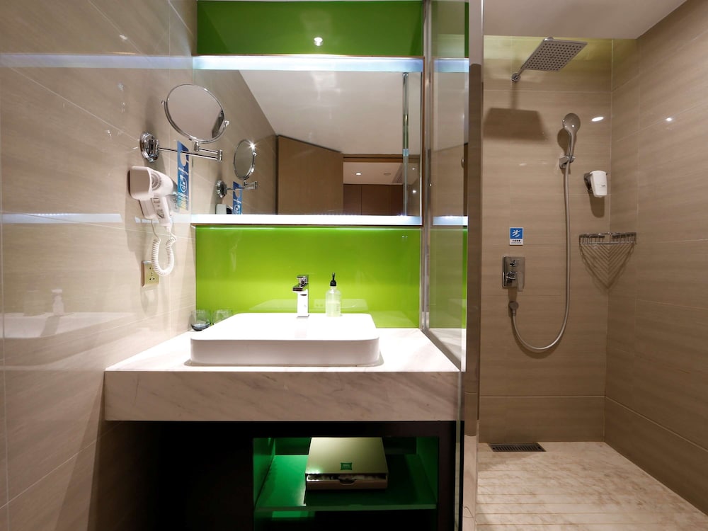 ibis Styles Xiamen Zhongshan Rd Walking Street Hotel 49/49