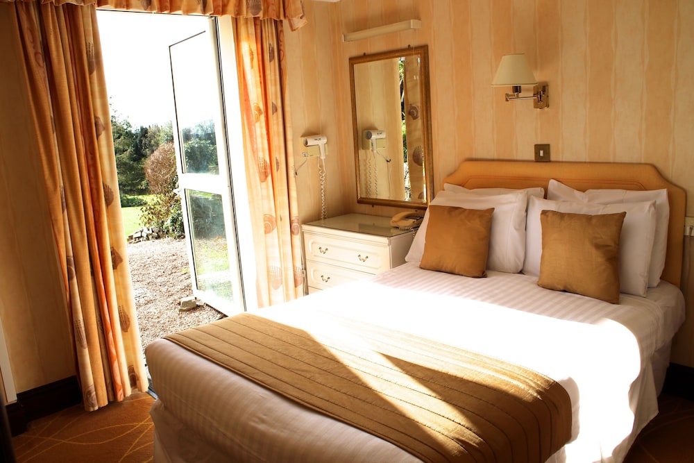 The Devoncourt Resort 6/50