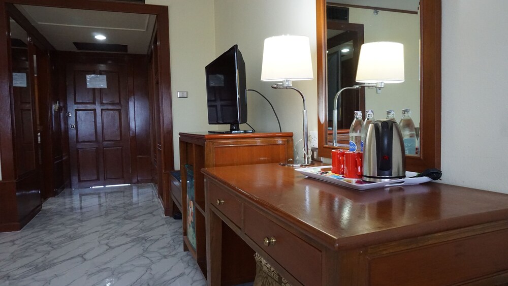 Wattana Park Hotel 34/42
