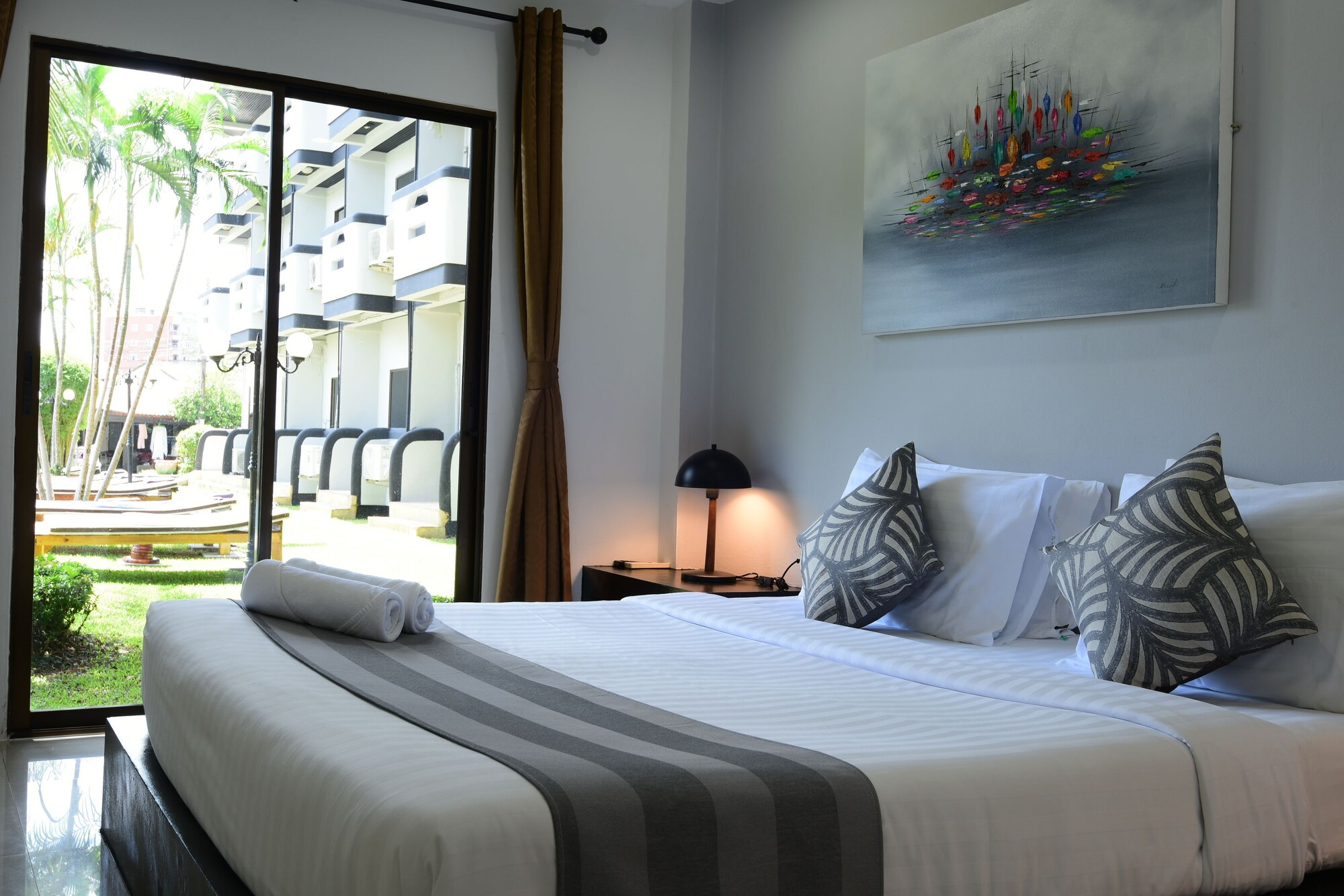 COMFORT, DOUBLE BED, POOL VIEW