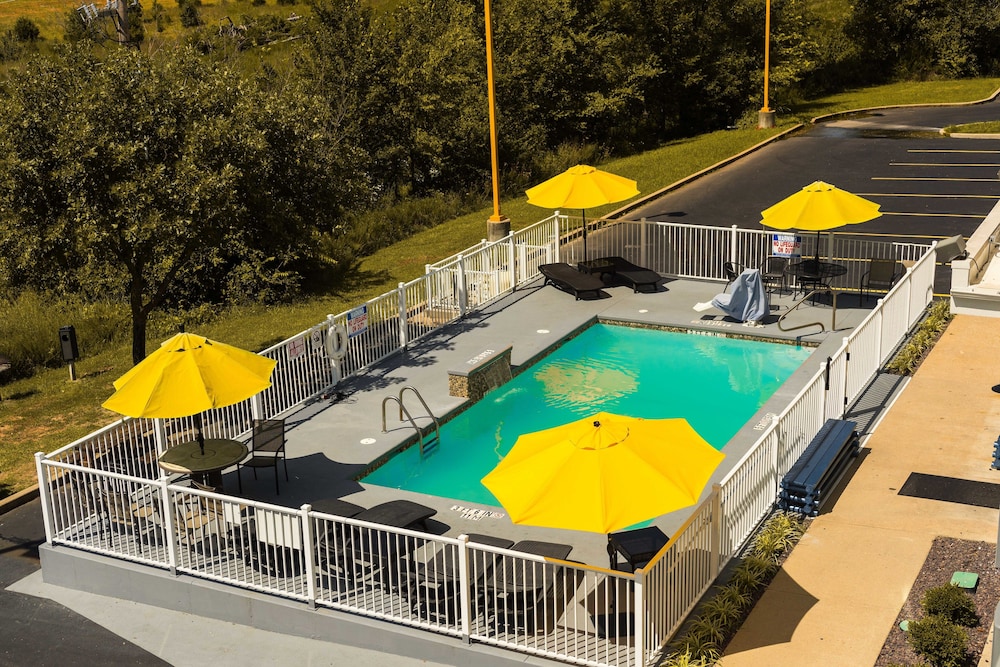 Studio Z, an Ascend Collection Hotel 60/65