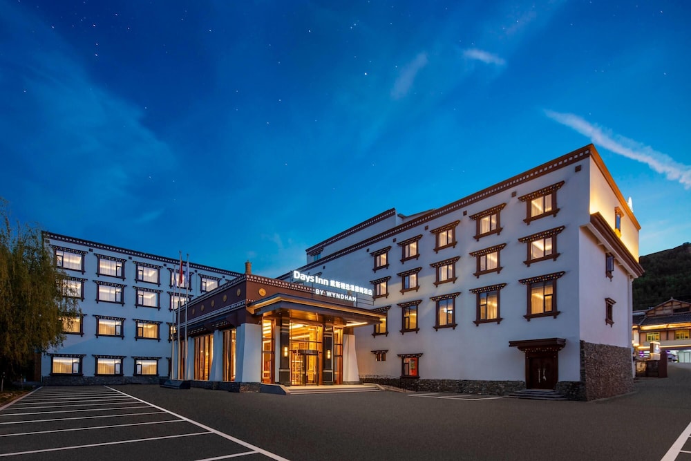 Days Inn by Wyndham Songpan Chuanzhu Temple 5/38