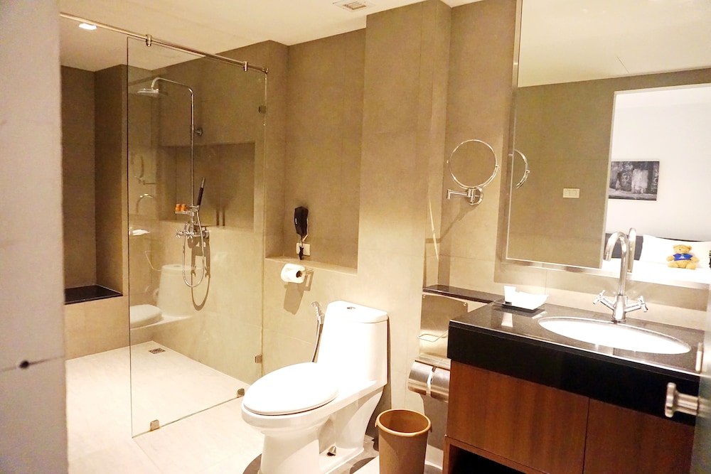 S33 Compact Sukhumvit Hotel 23/78