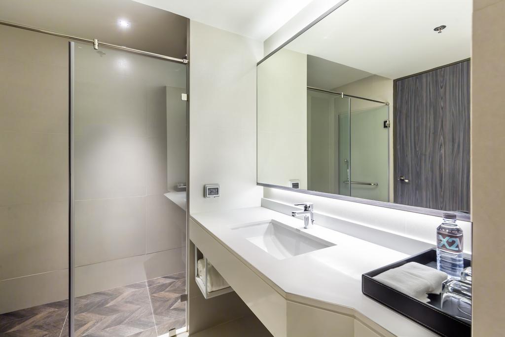 Superior, Cross Vibe Bangkok Sukhumvit 8/8