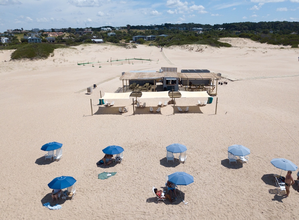 Anastasio Hotel And Beach Club 66/73