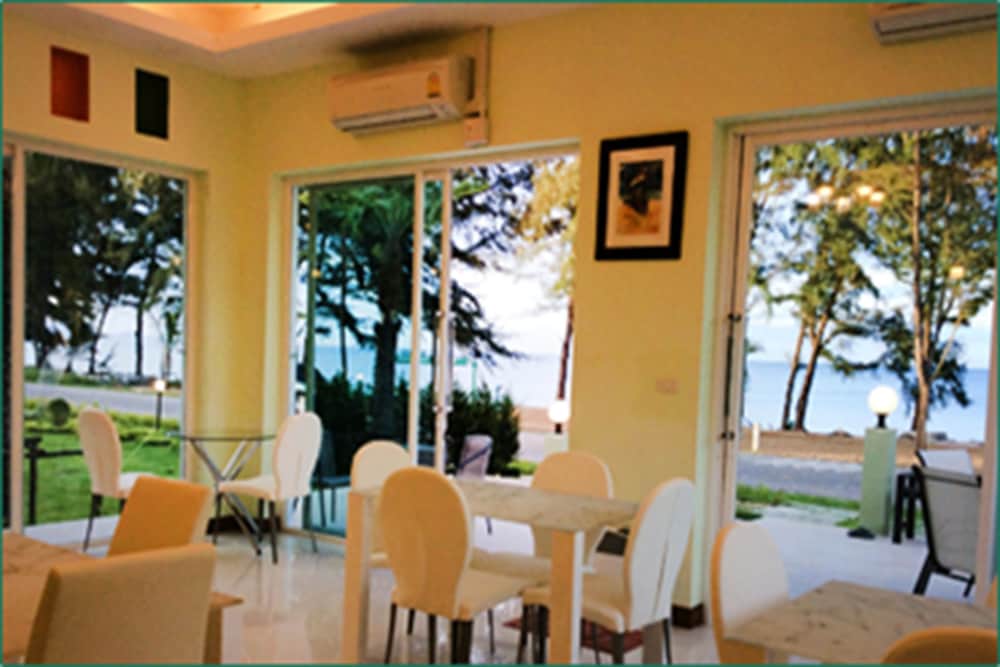 Greenseaviewresort Bangsaphan 33/50
