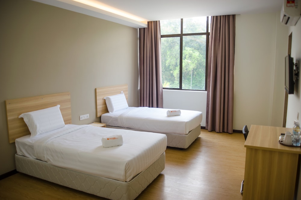 Orange Hotel Sungai Buloh 24/37