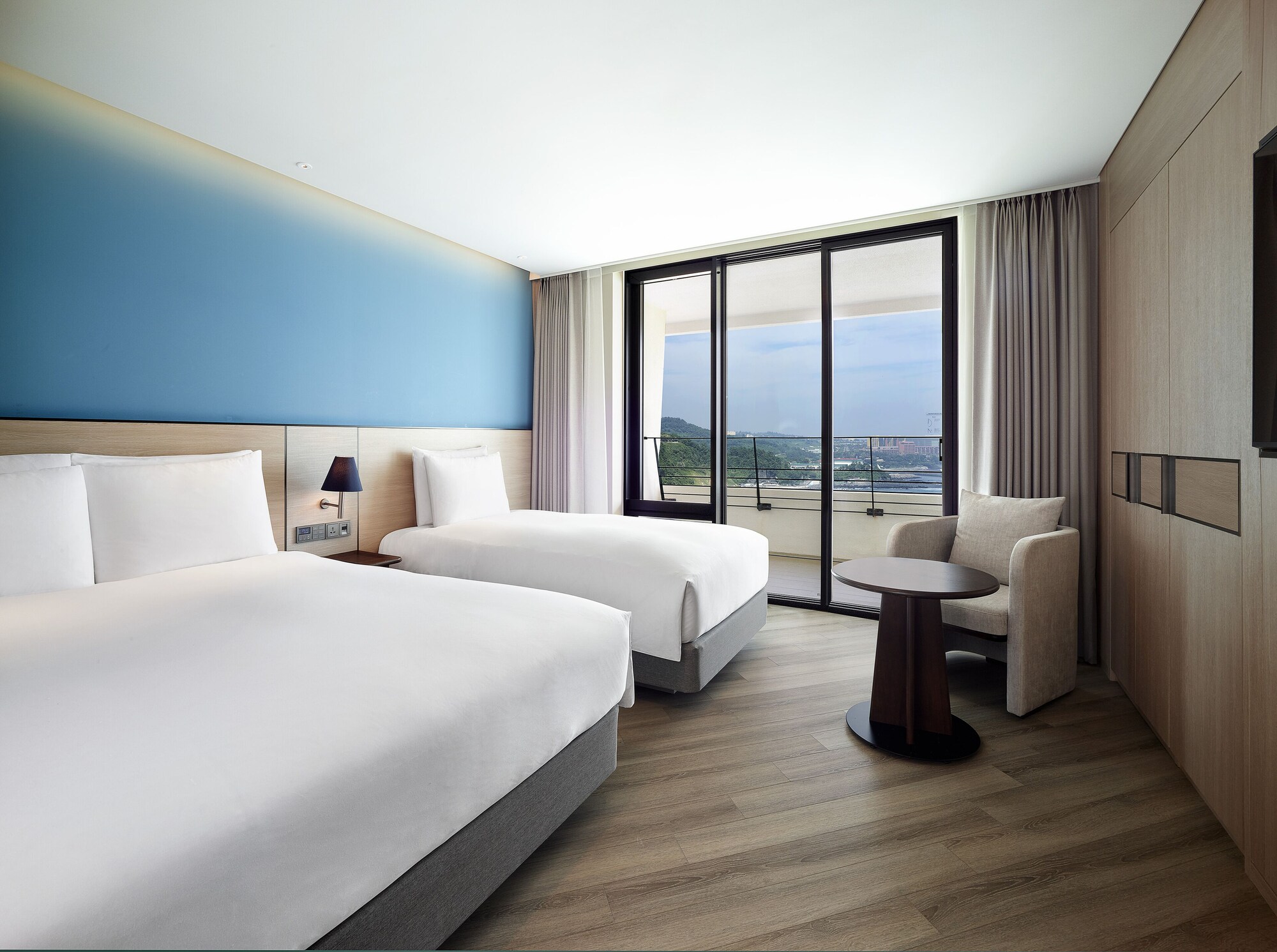 OCEAN, JUNIOR SUITE, FAMILY, TWIN BEDS