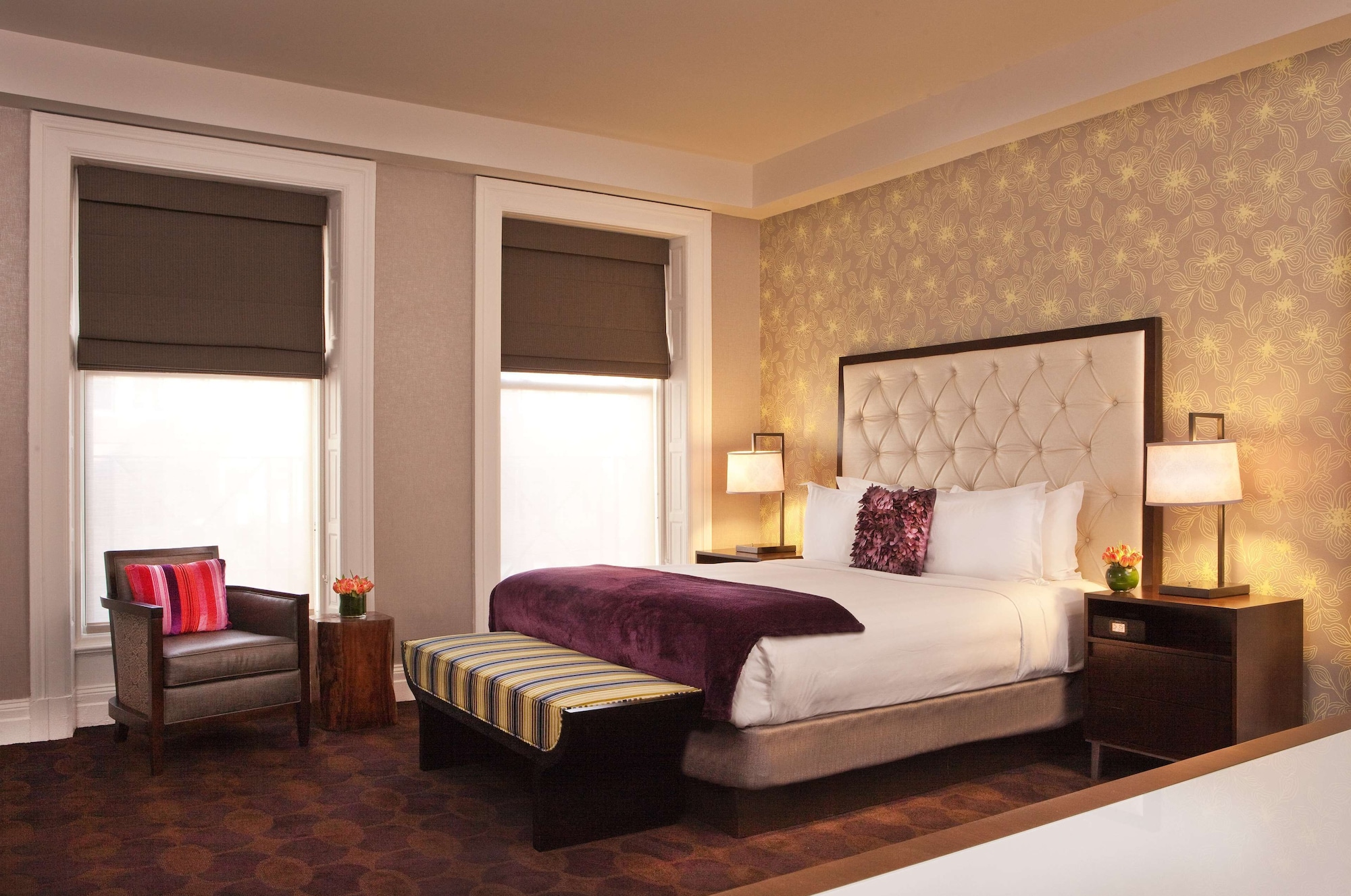 ROOM, KING BED, COURTYARD VIEW