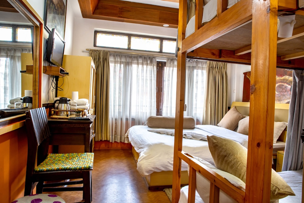 Shangri-La Boutique Hotel 18/50