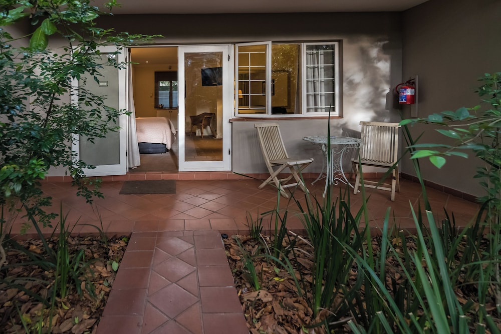 Melrose Place Guest Lodge and Conferencing 19/50