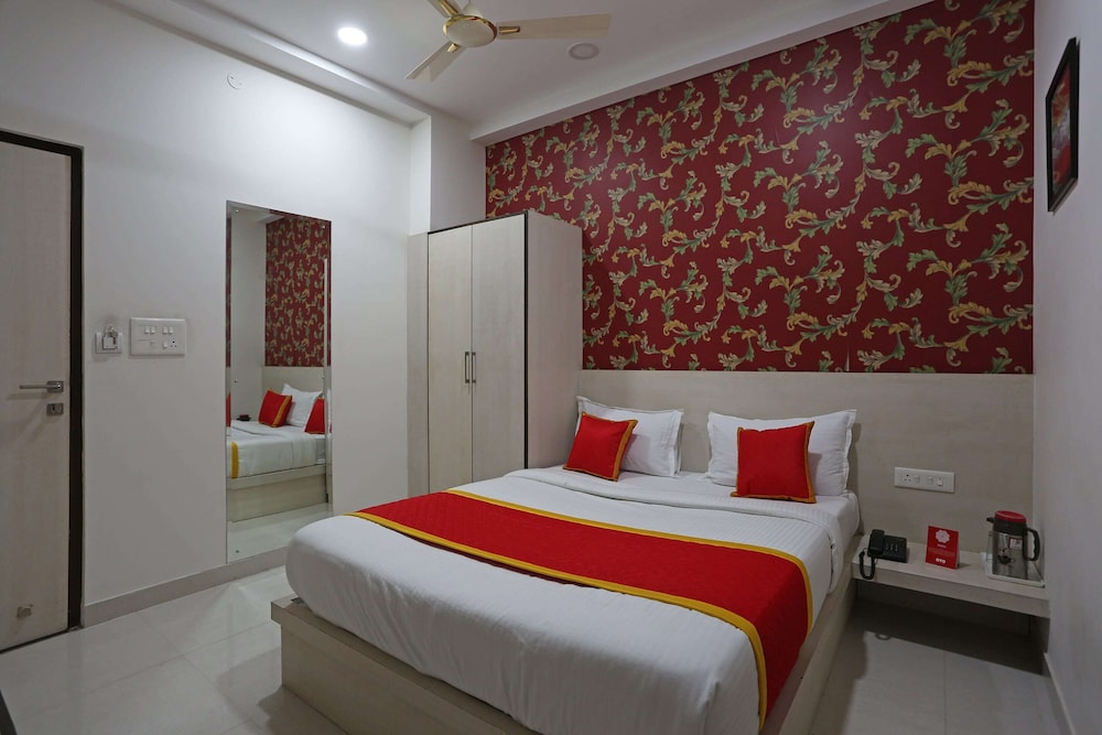 Oyo 9304 Hotel Swastika 14/21