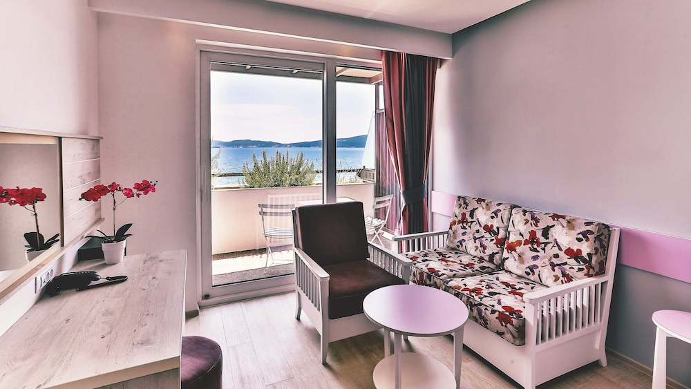 Carine Hotel Park 45/61